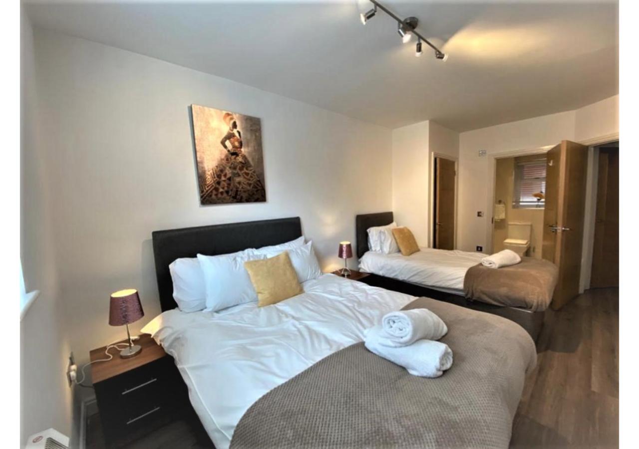 24-7 Secured City Centre Apartments With Free Underground Parking And Wifi Birmingham Kültér fotó