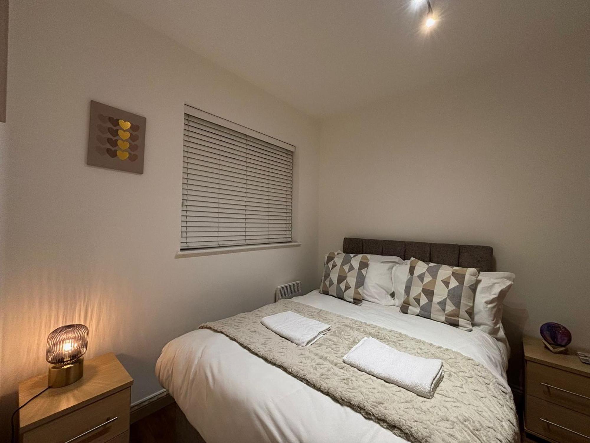 24-7 Secured City Centre Apartments With Free Underground Parking And Wifi Birmingham Kültér fotó