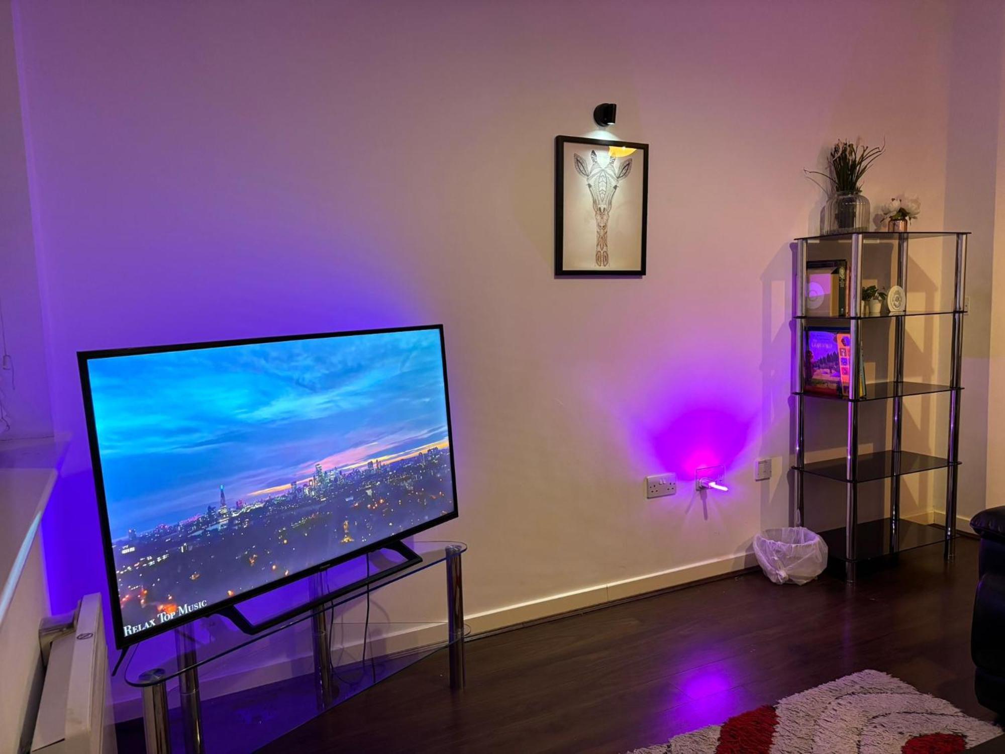 24-7 Secured City Centre Apartments With Free Underground Parking And Wifi Birmingham Kültér fotó
