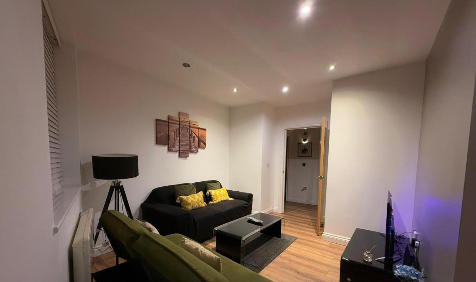 24-7 Secured City Centre Apartments With Free Underground Parking And Wifi Birmingham Kültér fotó