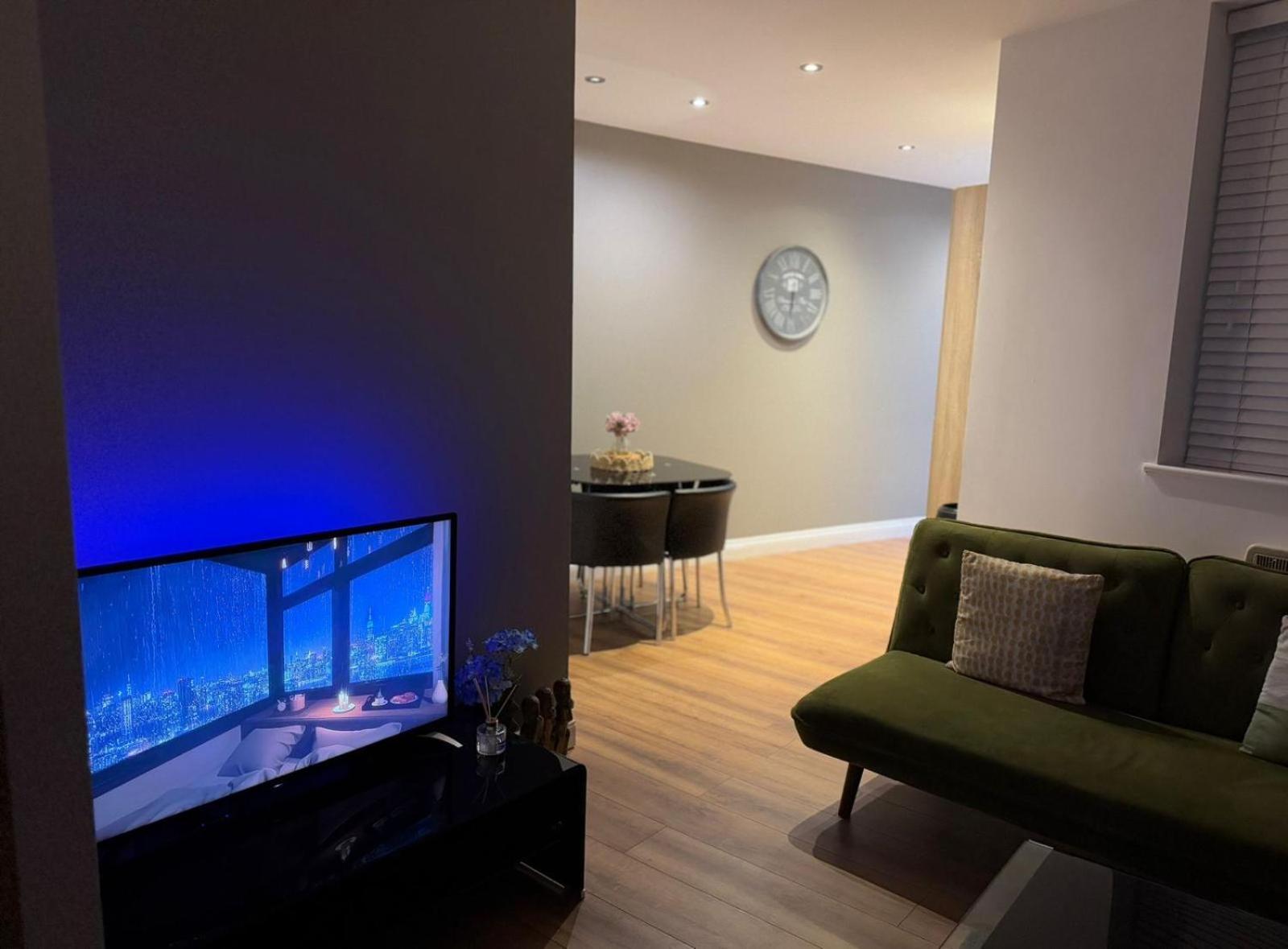 24-7 Secured City Centre Apartments With Free Underground Parking And Wifi Birmingham Kültér fotó