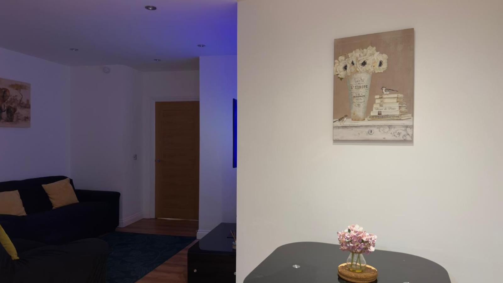 24-7 Secured City Centre Apartments With Free Underground Parking And Wifi Birmingham Kültér fotó